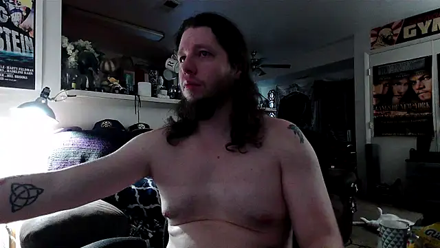 Snapshot of biggerisbetter12 chatting on 19, 11, 2025 biggerisbetter12 online show from 19, 11, 2025