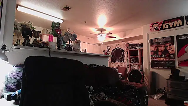 Snapshot of biggerisbetter12 chatting on 2, 3, 2026 biggerisbetter12 online show from 2, 3, 2026