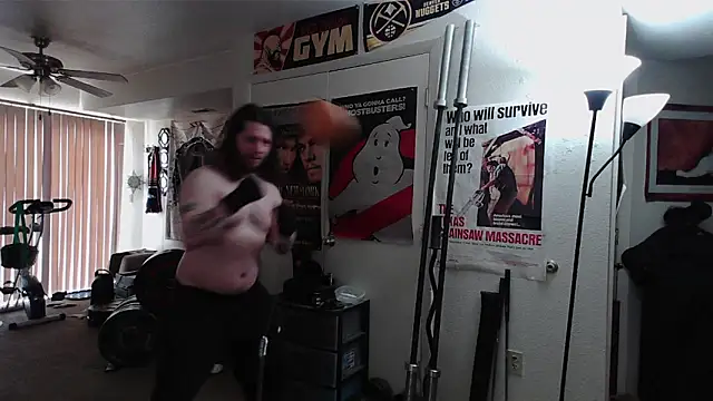 Snapshot of biggerisbetter12 chatting on 14, 3, 2026 biggerisbetter12 online show from 14, 3, 2026