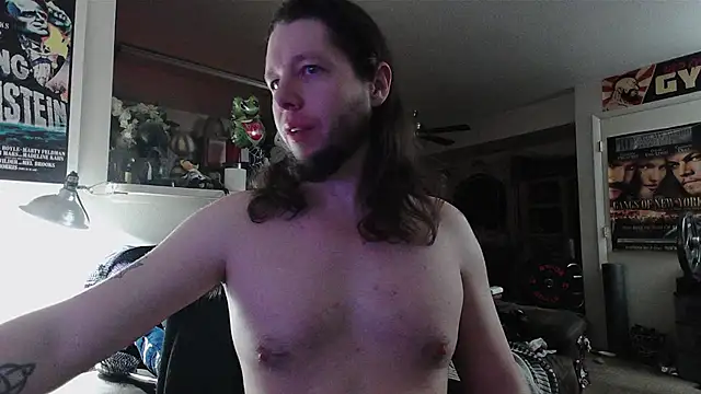 biggerisbetter12 online show from 25, 4, 2026