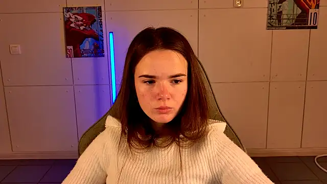 Snapshot of May_Bloom chatting on 27, 10, 2025 May Bloom online show from 27, 10, 2025