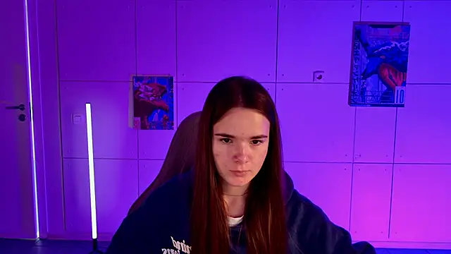 Snapshot of May_Bloom chatting on 9, 11, 2025 May Bloom online show from 9, 11, 2025