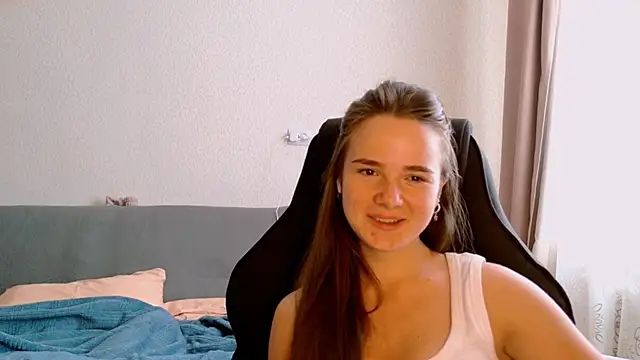 Snapshot of May_Bloom chatting on 15, 6, 2026 May Bloom online show from 15, 6, 2026