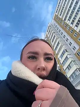 KiraSunshine online show from 7, 1, 2026