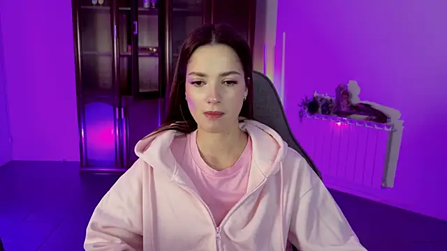 KiraVair online show from 3, 12, 2025