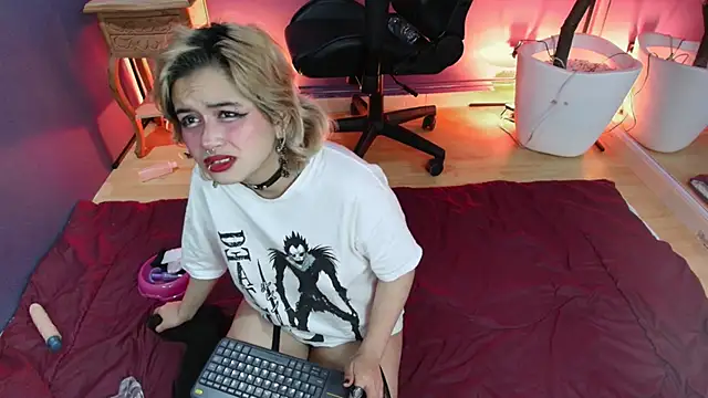 Snapshot of Navier__ chatting on 23, 11, 2025 Navier online show from 23, 11, 2025