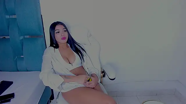 Snapshot of tifanymonroe chatting on 5, 12, 2025 tifanymonroe online show from 5, 12, 2025