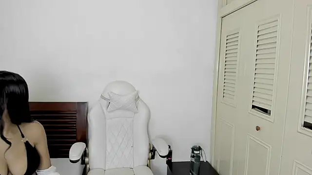 Snapshot of tifanymonroe chatting on 21, 12, 2025 tifanymonroe online show from 21, 12, 2025