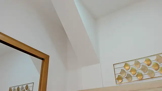 lucia lorenz online show from 5, 2, 2026