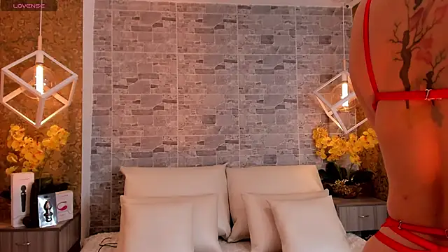 Catalina-Thompson online show from 1, 11, 2025