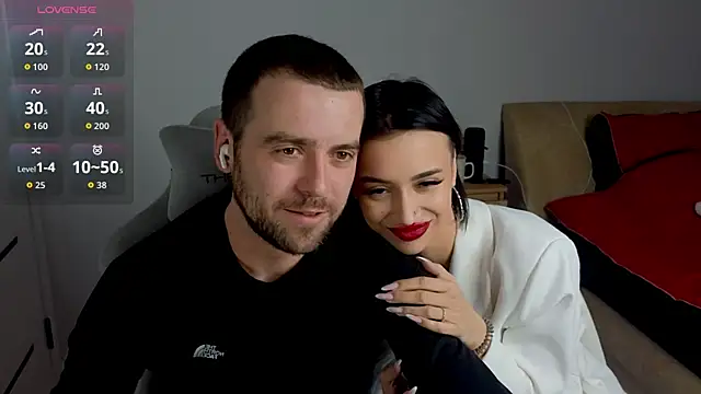 AdeleLaCr0ix online show from 6, 11, 2025