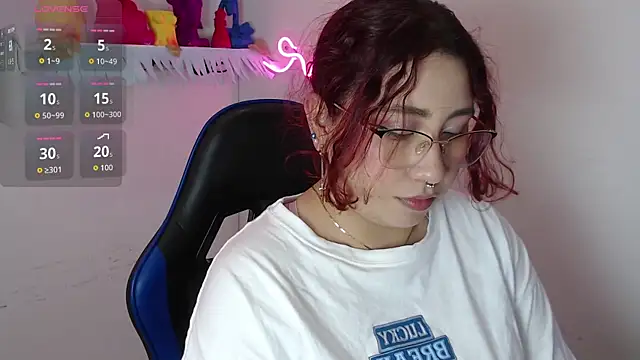 littlee red online show from 22, 11, 2025