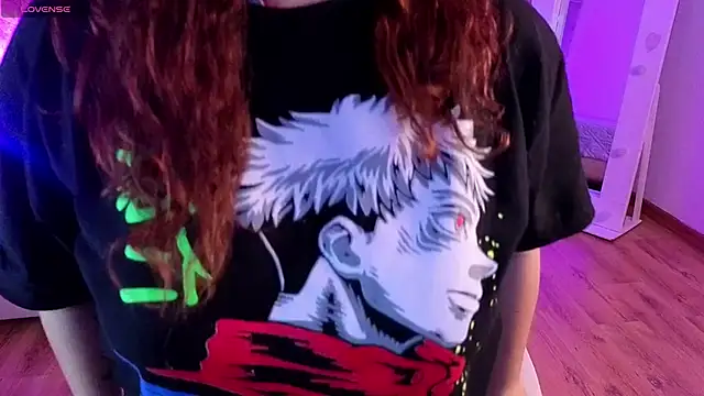 littlee red online show from 25, 4, 2026