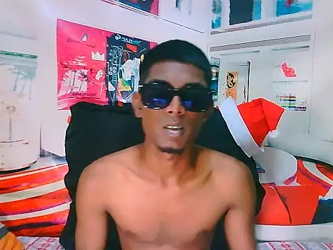 Snapshot of IndianThuggin chatting on 15, 12, 2025 IndianThuggin online show from 15, 12, 2025