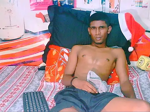 Snapshot of IndianThuggin chatting on 17, 12, 2025 IndianThuggin online show from 17, 12, 2025