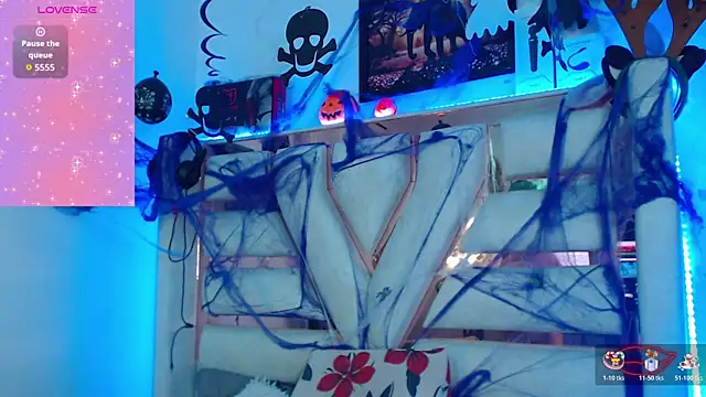 Snapshot of Hanna_Plum chatting on 25, 10, 2025 Hanna Plum online show from 25, 10, 2025