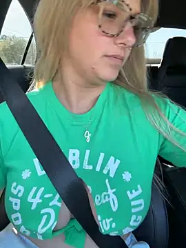 jvixen92 online show from 17, 3, 2026