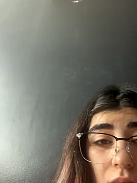 Snapshot of milky_denni chatting on 18, 10, 2025 milky denni online show from 18, 10, 2025