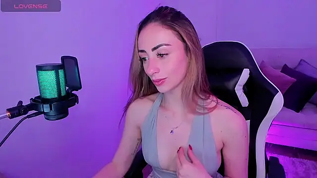 Anthonelaa 444 online show from 24, 10, 2025