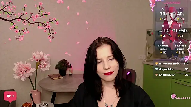 Snapshot of Mell_Hyees chatting on 14, 11, 2025 Mell Hyees online show from 14, 11, 2025