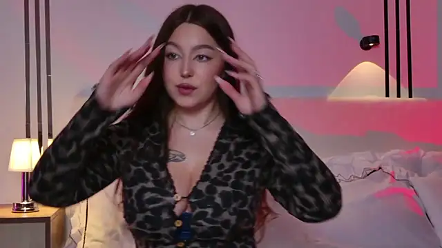  Tessa May  online show from 30, 11, 2025