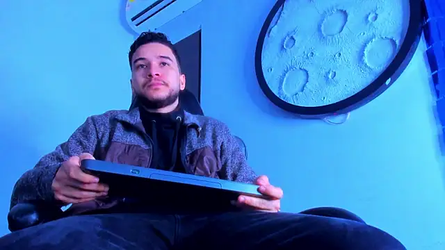 mike 257 online show from 1, 4, 2026