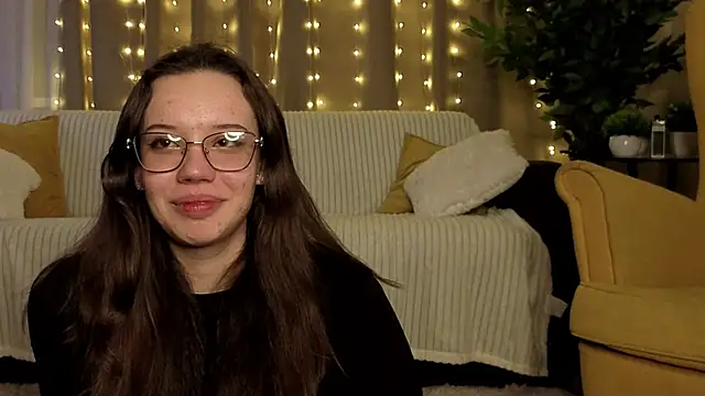 FabiolaCowing online show from 13, 11, 2025