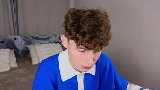 Snapshot of crisp1n chatting on 5, 11, 2025 crisp1n online show from 5, 11, 2025