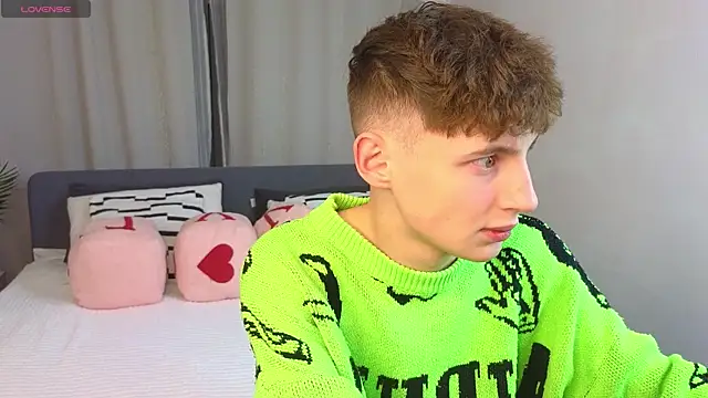 Snapshot of crisp1n chatting on 26, 11, 2025 crisp1n online show from 26, 11, 2025