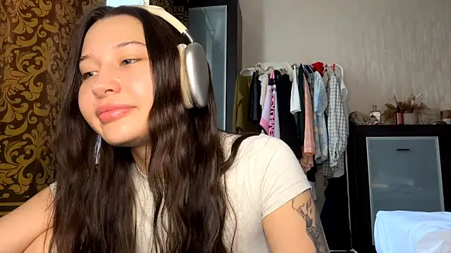 Snapshot of YourCoreanmiracle chatting on 20, 11, 2025 YourCoreanmiracle online show from 20, 11, 2025