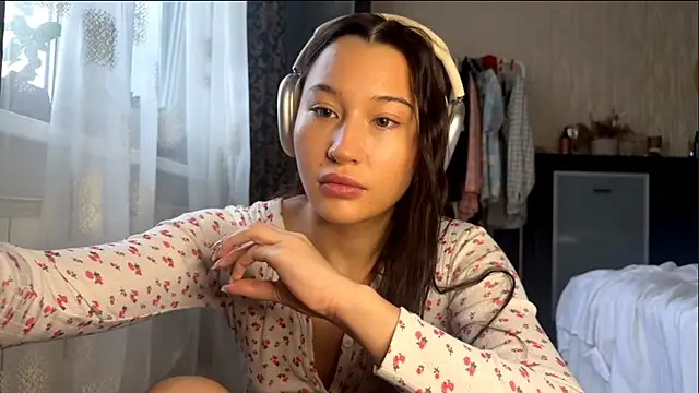 Snapshot of YourCoreanmiracle chatting on 23, 11, 2025 YourCoreanmiracle online show from 23, 11, 2025