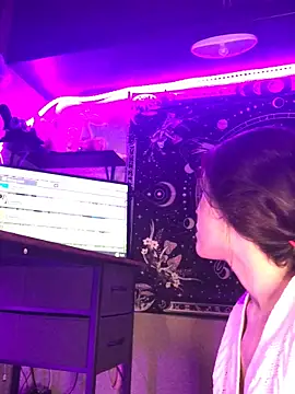 Thedeepwebcutie online show from 29, 4, 2026