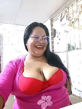 Snapshot of celeste122595 chatting on 5, 12, 2025 celeste122595 online show from 5, 12, 2025