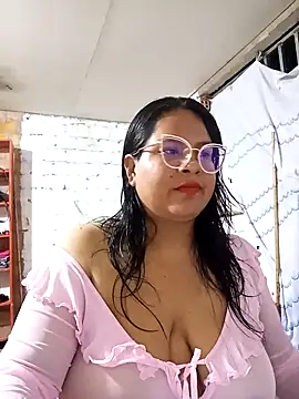 Snapshot of celeste122595 chatting on 4, 4, 2026 celeste122595 online show from 4, 4, 2026