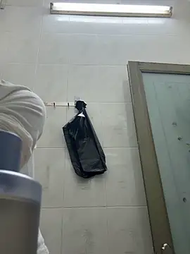 Snapshot of aaaaawhate chatting on 28, 10, 2025 aaaaawhate online show from 28, 10, 2025