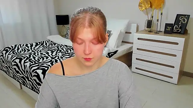 Stella Light online show from 25, 10, 2025