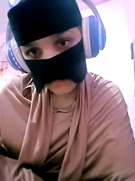 Snapshot of SandyAmr chatting on 9, 2, 2026 SandyAmr online show from 9, 2, 2026