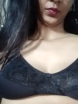 Snapshot of Aaliya_BigBoobs_1 chatting on 21, 12, 2025 Aaliya BigBoobs 1 online show from 21, 12, 2025