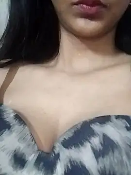 Snapshot of Aaliya_BigBoobs_1 chatting on 6, 1, 2026 Aaliya BigBoobs 1 online show from 6, 1, 2026