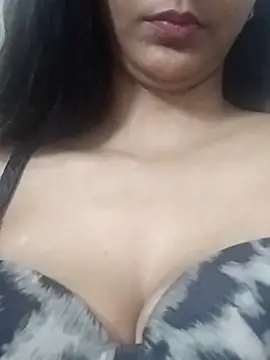 Snapshot of Aaliya_BigBoobs_1 chatting on 8, 1, 2026 Aaliya BigBoobs 1 online show from 8, 1, 2026