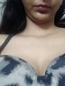 Snapshot of Aaliya_BigBoobs_1 chatting on 18, 1, 2026 Aaliya BigBoobs 1 online show from 18, 1, 2026