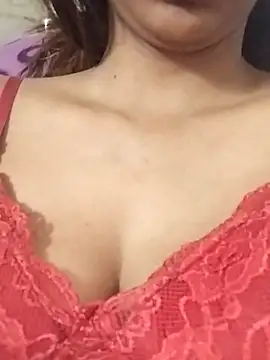 Snapshot of Aaliya_BigBoobs_1 chatting on 1, 3, 2026 Aaliya BigBoobs 1 online show from 1, 3, 2026