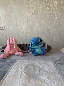 Snapshot of Love__Mom chatting on 3, 11, 2025 Love Mom online show from 3, 11, 2025