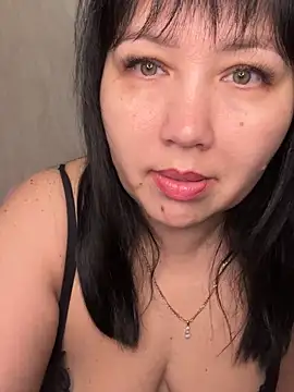 Snapshot of Love__Mom chatting on 17, 11, 2025 Love Mom online show from 17, 11, 2025