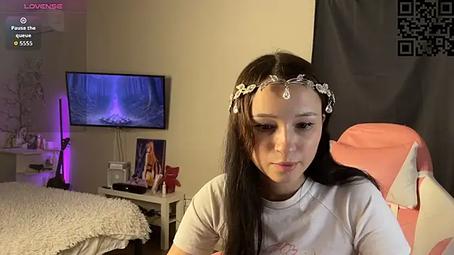 Snapshot of ella_simons chatting on 13, 11, 2025 ella simons online show from 13, 11, 2025