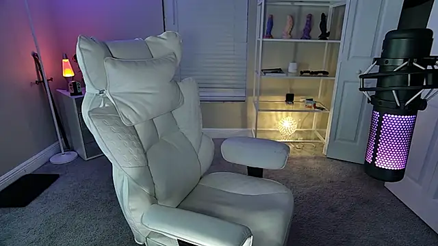 Snapshot of AngieFae_ chatting on 11, 5, 2026 AngieFae online show from 11, 5, 2026