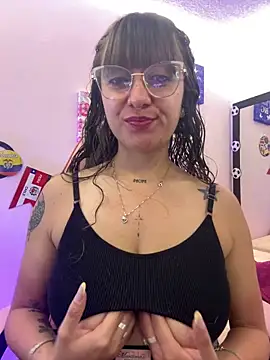 Pinkvixen69 online show from 22, 6, 2026