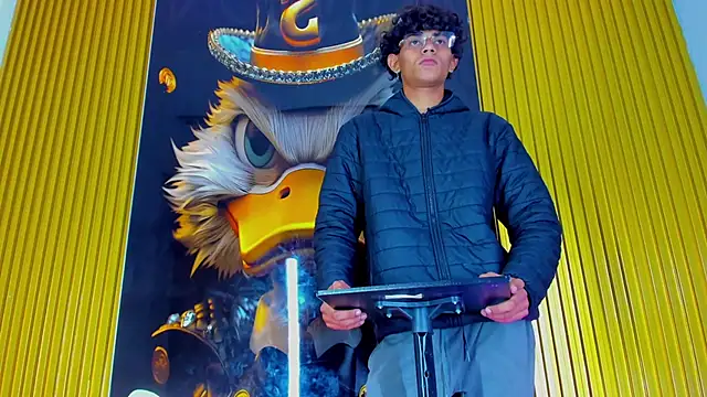 Sex Boy 33  online show from 20, 10, 2025