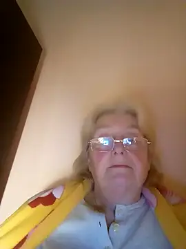 AmyLove353 online show from 6, 2, 2026