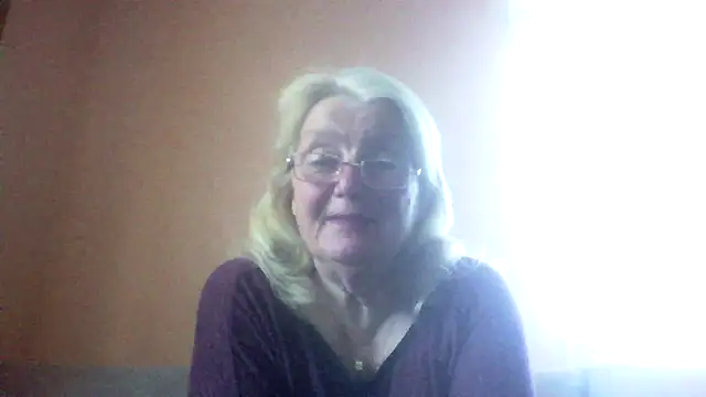 AmyLove353 online show from 2, 5, 2026